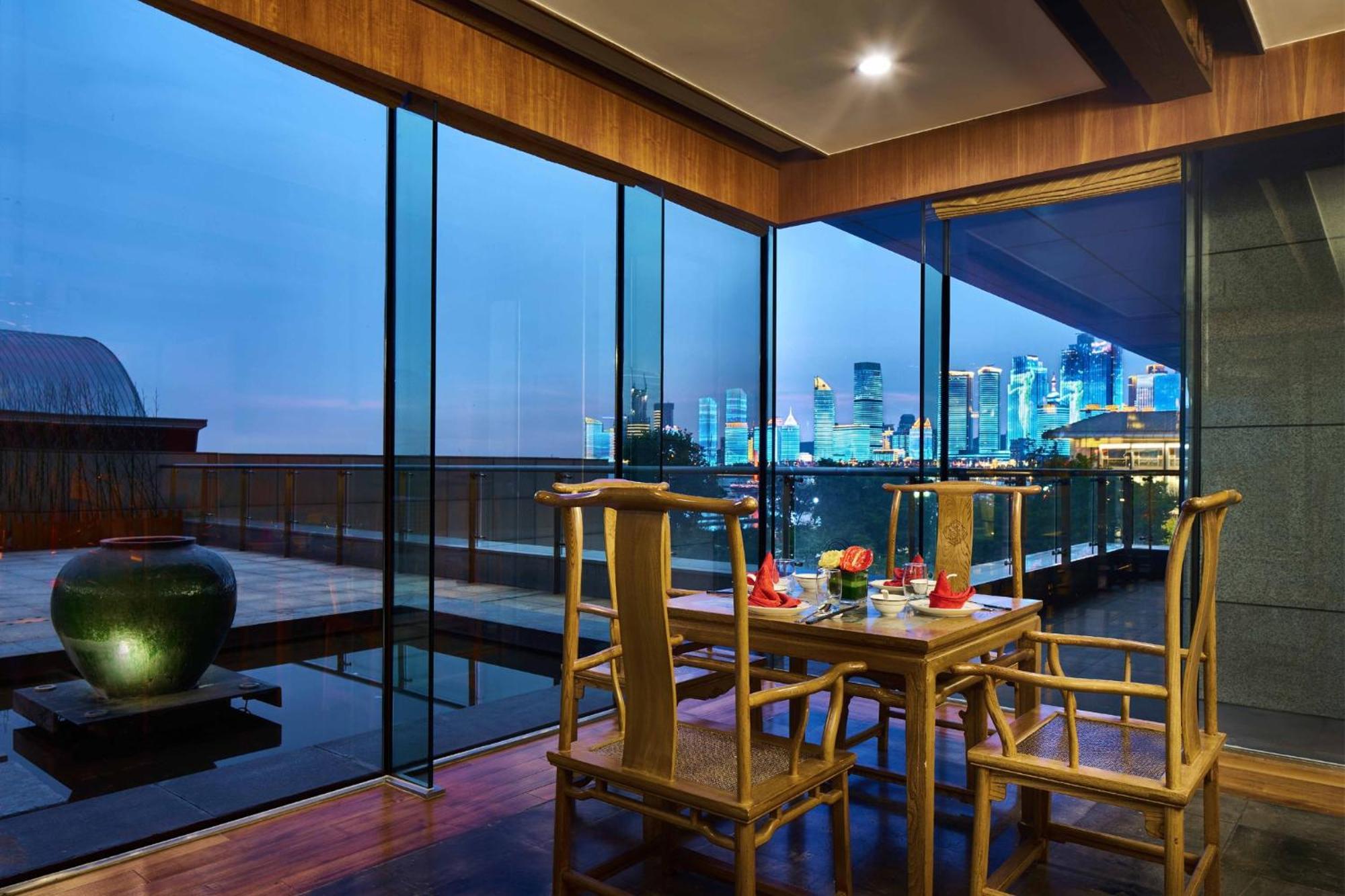 ホテル Intercontinental Qingdao By Ihg - Inside The Olympic Sailing Center エクステリア 写真